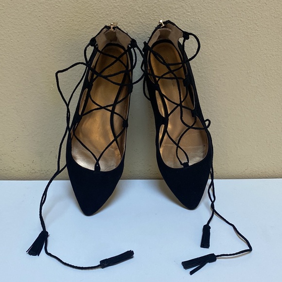 BCBG Black Faux Suede Pointy Toe Crisscross Lace Up Flats Size 8 - Picture 2 of 16